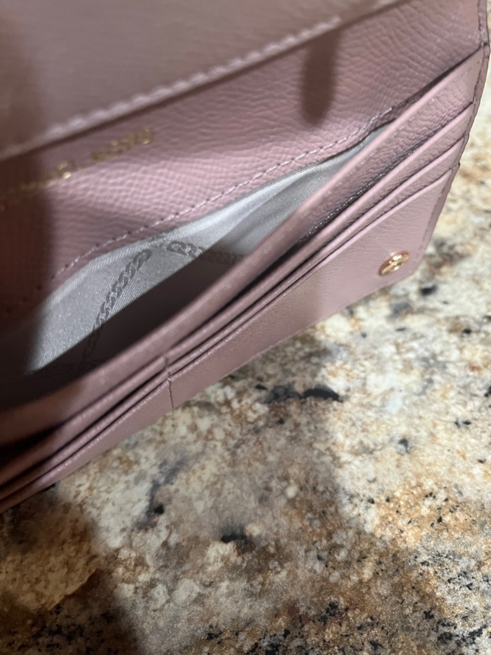 Michael Kors NWOT Blush Saffiano Leather Zip Wallet - Picture 7 of 7